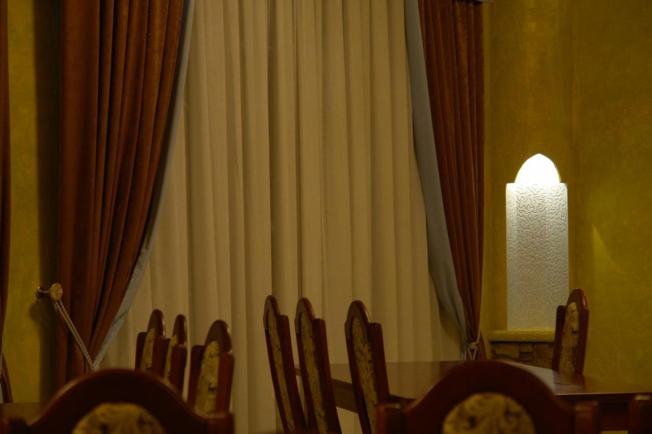Грк Золота Підкова Motel Chupyra Dış mekan fotoğraf